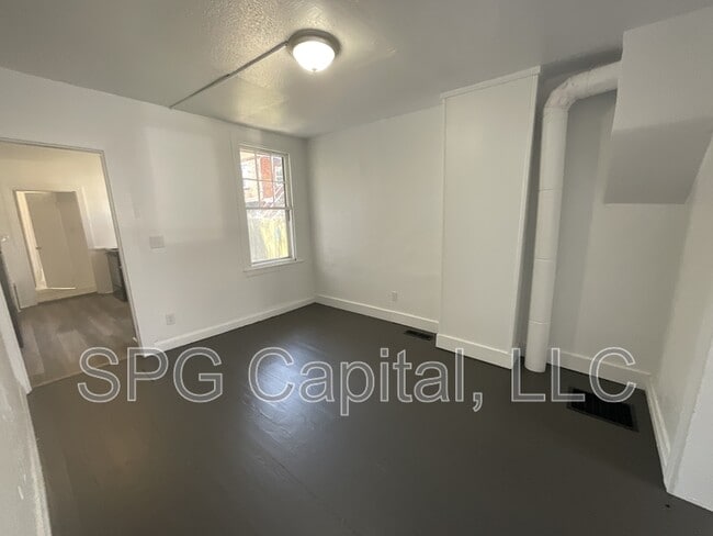 Photo - 208 Liberty Ct