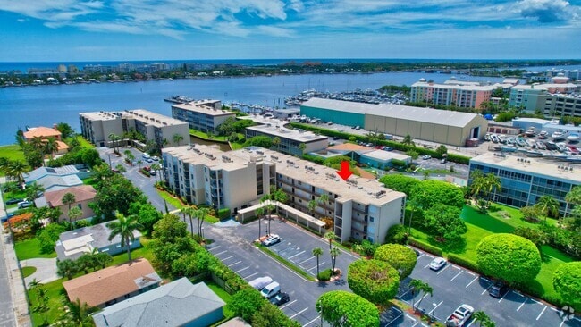 Building Photo - 890 N Federal Hwy Unit 206 Rental