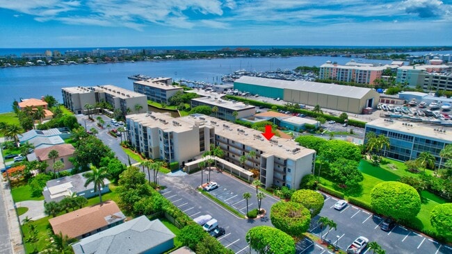Building Photo - 890 N Federal Hwy Unit 206 Rental