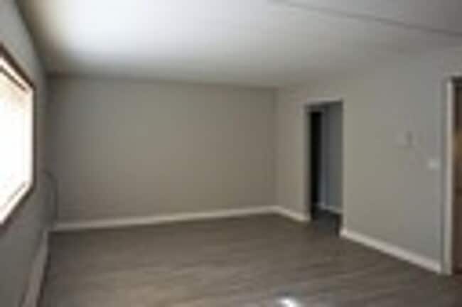 Photo - Newly Updated 2 bedroom 1.5 Bath Unit.