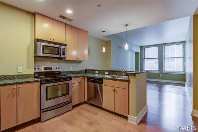 Photo - 314 N Broadway