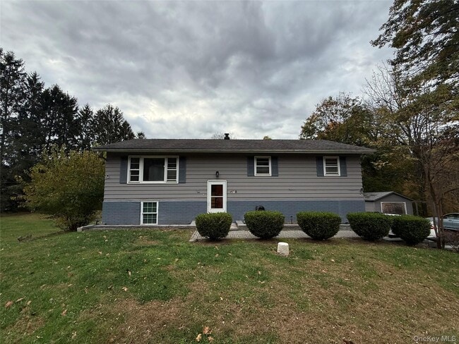 Building Photo - 487 N Elting Corners Rd Unit A