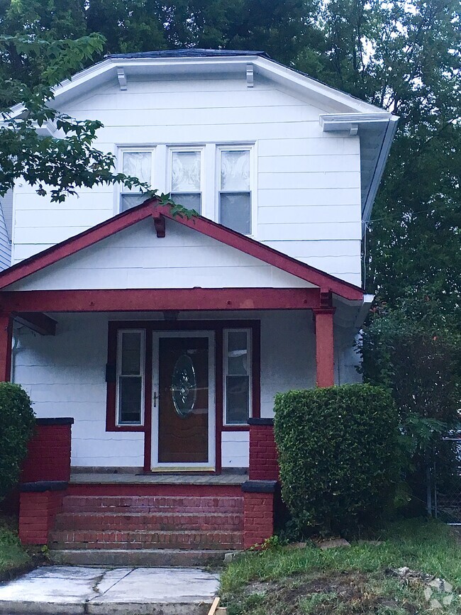 Building Photo - 827 W 37th St Rental