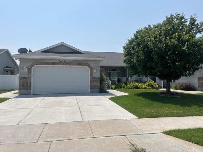 Building Photo - 2409 Brandon Dr Rental