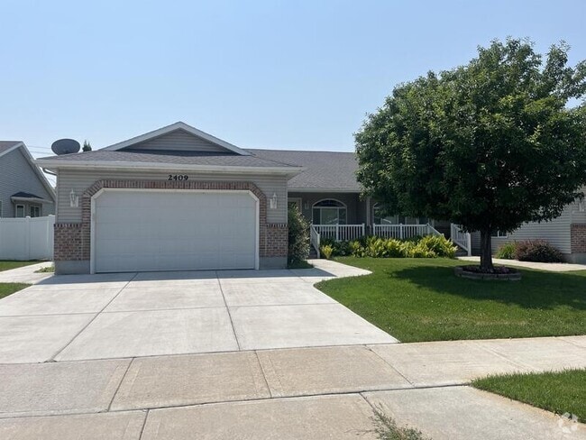 Building Photo - 2409 Brandon Dr Rental