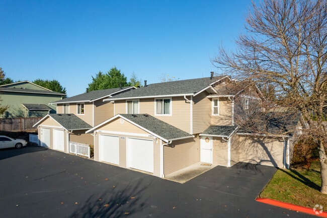 Photo - Lakeside Townhomes