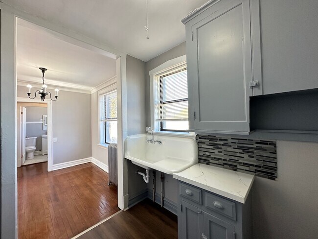 Photo - 3123 N Hamlin Ave Unit C4