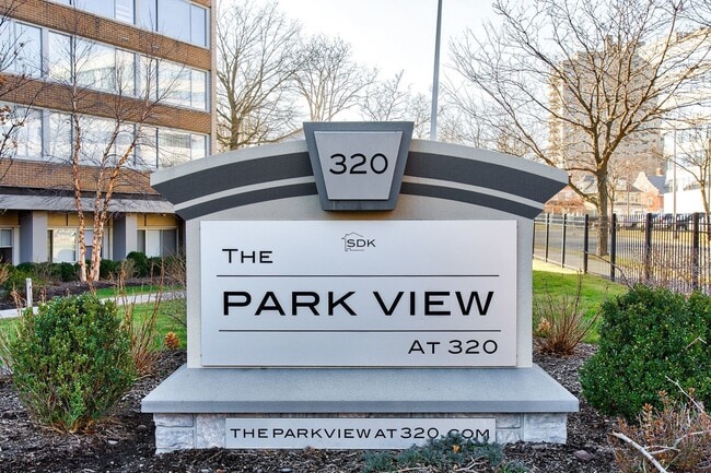 Photo - The Park View At 320