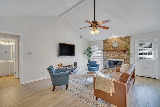 Photo - 313 Manden Rd Unidad ID1244797P