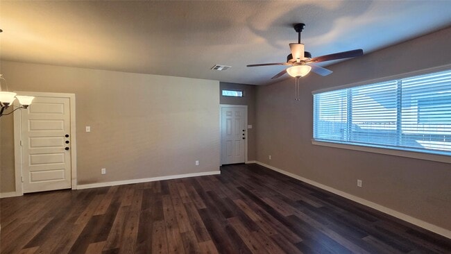 Photo - 9720 Grosbeak Ln