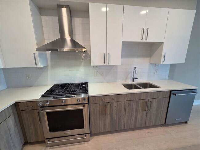Photo - 775 Juniper St NE Unit 608
