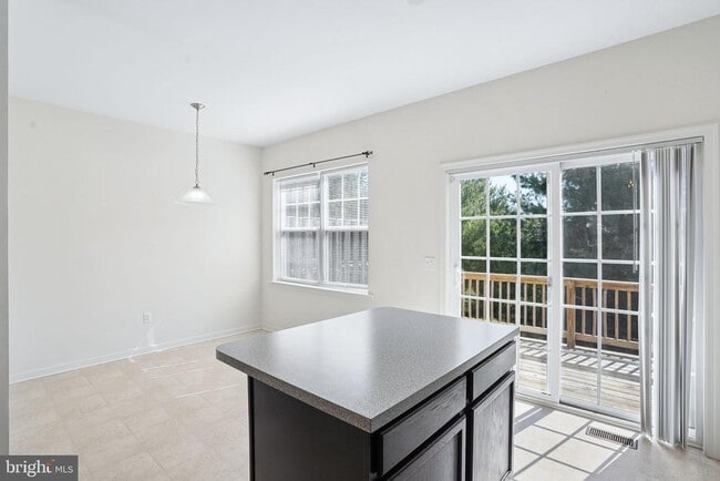 Photo - 151 Tidbury Crossing