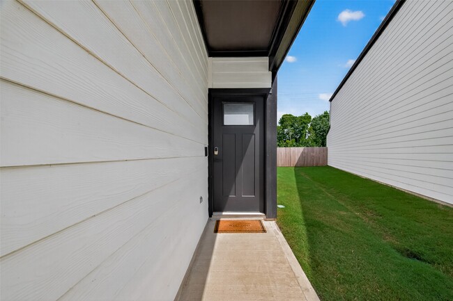 Photo - 3233 Creston Gate Dr