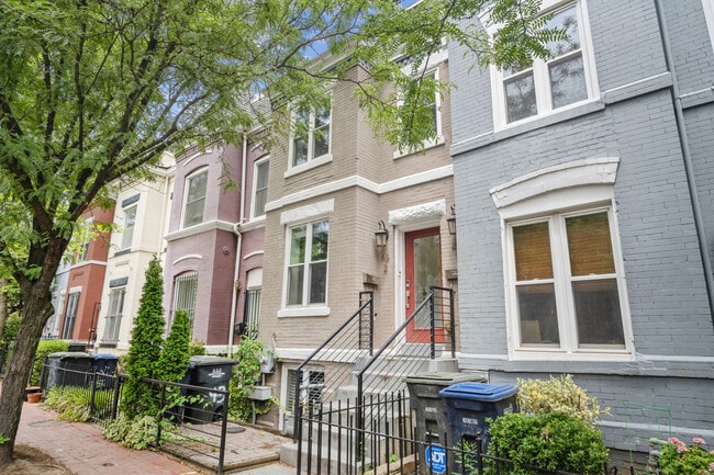 Photo - 43 Hanover Pl NW Unidad #1