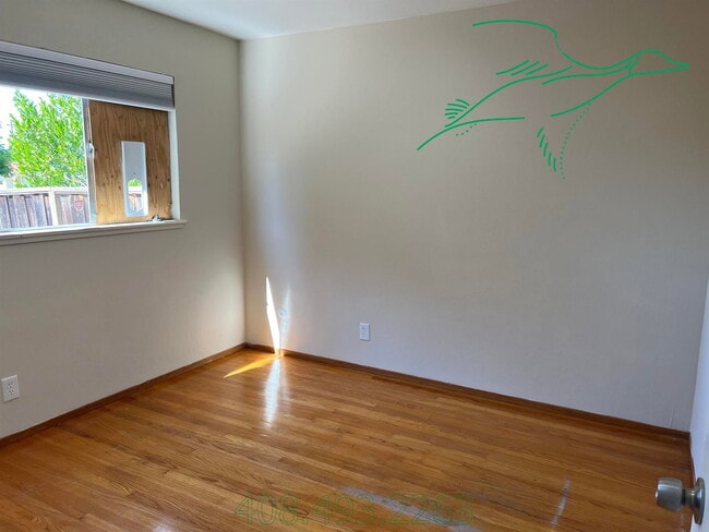 Photo - 7941 Woodlark Way