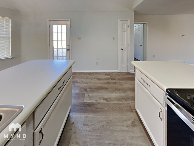 Photo - 275 Oakland Hills Dr