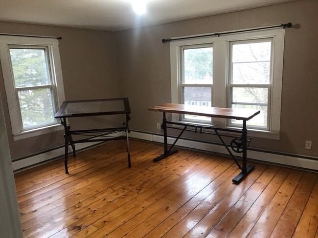 Building Photo - 20 Collins Rd Unit 20