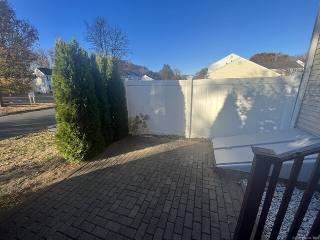 Photo - 2 Allspice Ln