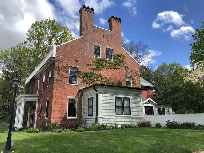 Photo - 11 Chestnut St