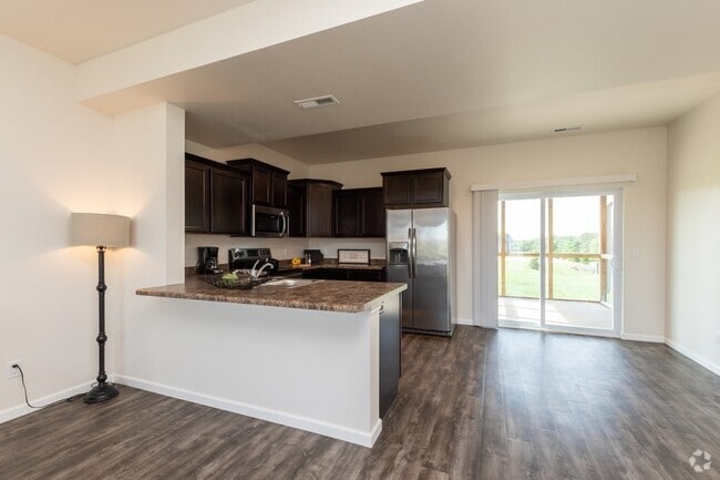 Building Photo - 1139 Lily Ln Unit Screened Porch Townhome