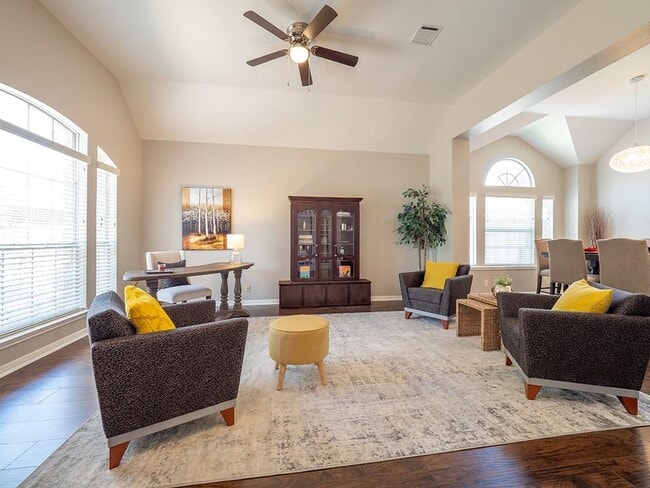 Photo - 11105 Appletree Ln