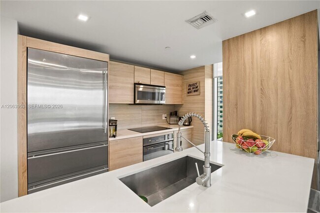 Photo - 16385 Biscayne Blvd Unit 1601+2 Parkings