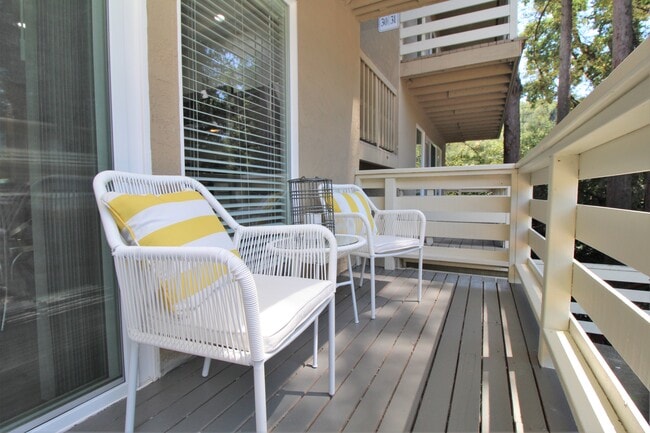 Redwood Creek Apartments