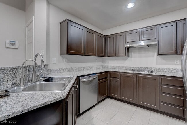 Building Photo - 83 E Agate Ave Unit 207 Rental