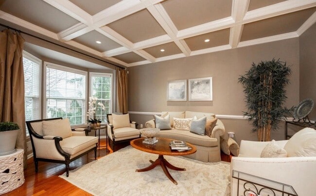 Photo - 313 Quail Dr N