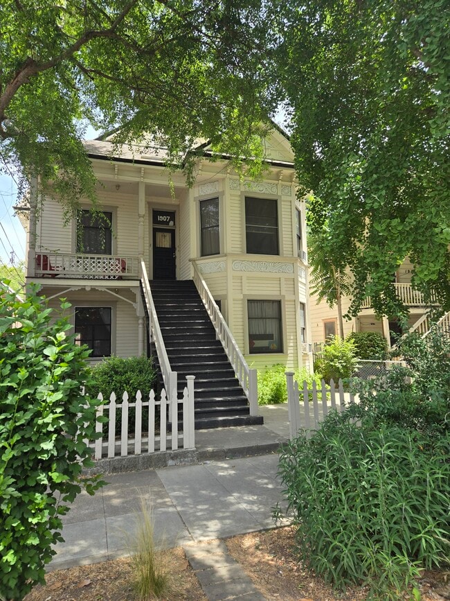 Photo - 1907 10th St Apartamentos Unidad #4