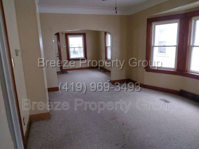 Photo - 17 E Oakland St