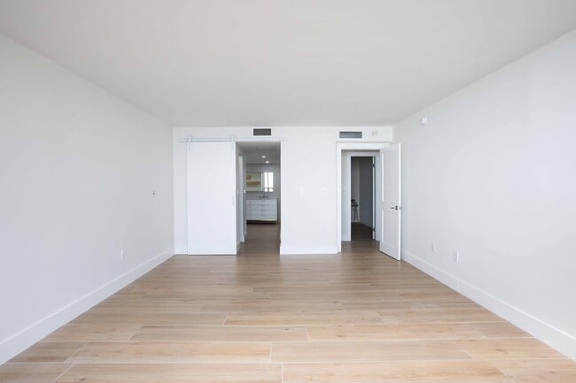 Photo - 3 Grove Isle Dr Unit # C707