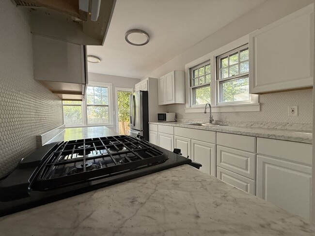 Photo - 898 Myrtle Ave