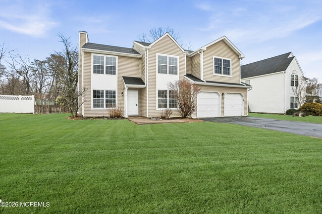 Photo - 51 Sherrybrooke Dr