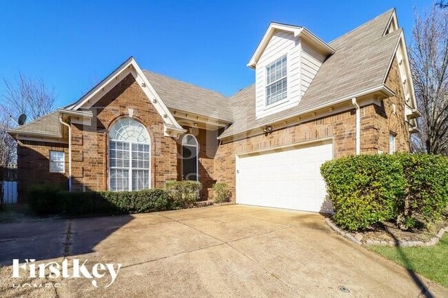 Photo - 969 Nesting Wood Cir W