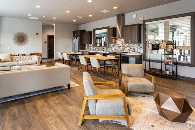 Building Photo - Legacy Villas Rental