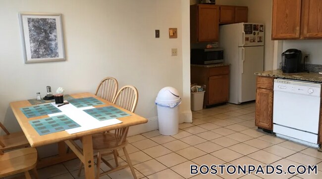 Photo - 1426 Commonwealth Ave Unidad 5