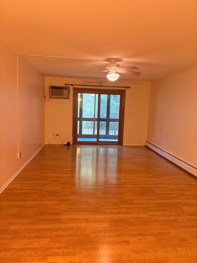 Photo - 2700 Oxford St N Unit Roseville Condo