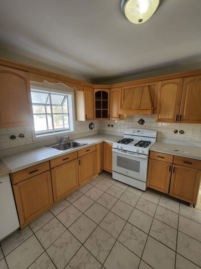 Photo - 1052 Bell Ct House