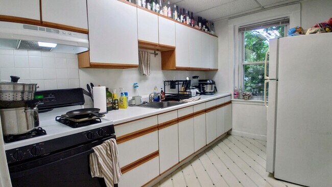 Photo - 51 Manchester Rd Unidad 2-bed Brookline U3