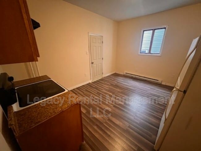 Photo - 116 E Broad St