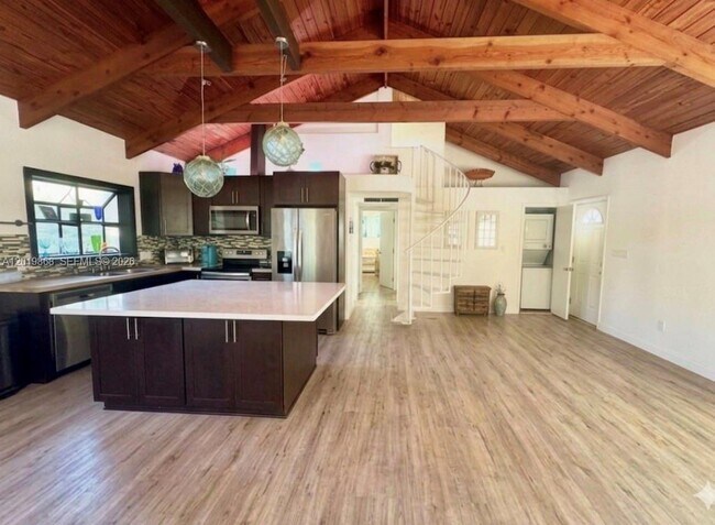 Photo - 130 Gumbo Limbo Dr