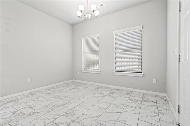 Photo - 200 Tricha Cir SW