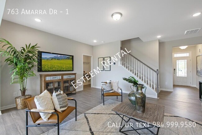 Photo - 763 Amarra Dr