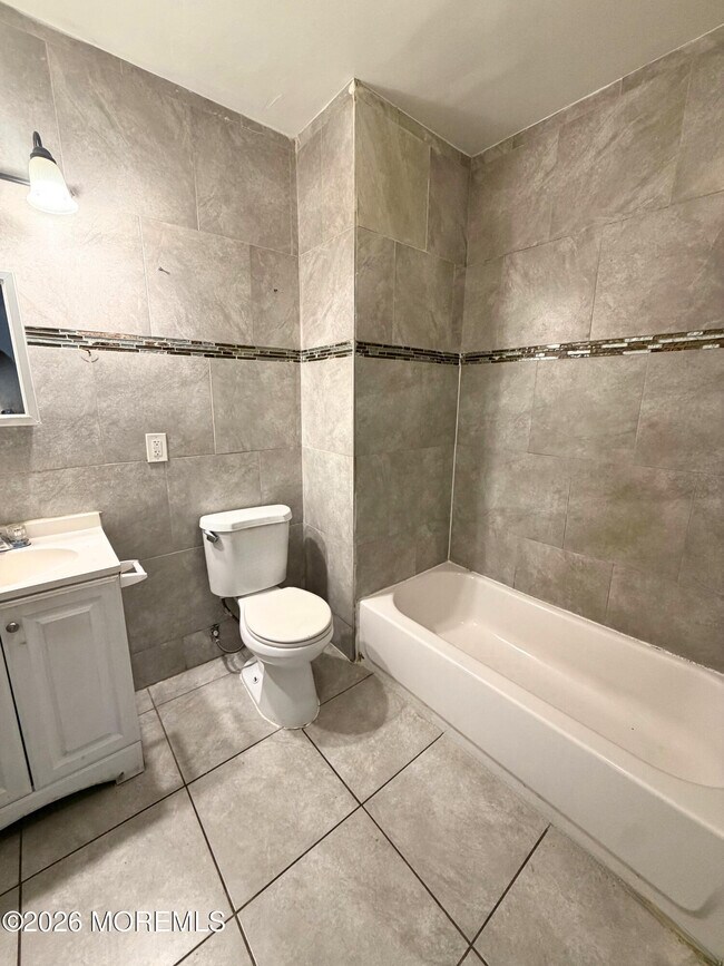 Photo - 410-412-412 1st Ave Unit 2
