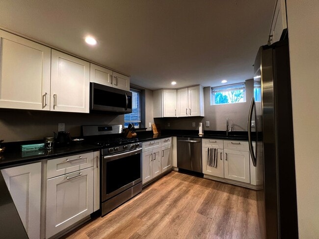 Photo - 980 Fenton St