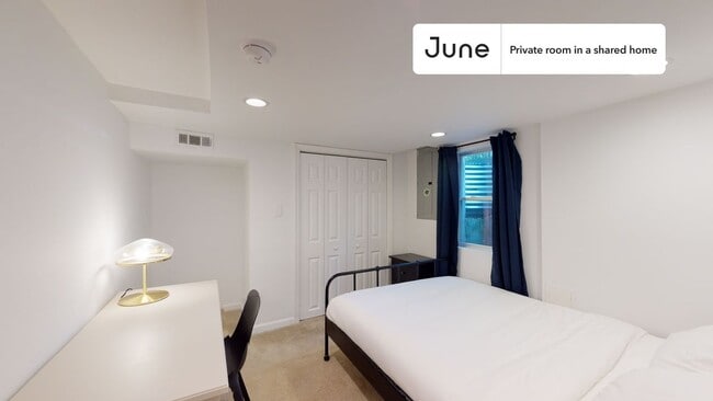Room in Shared 5 bed/2 bath home in Logan Circle