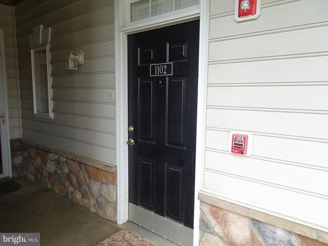 Building Photo - 101 Colonial Downs Ct Unit 1102