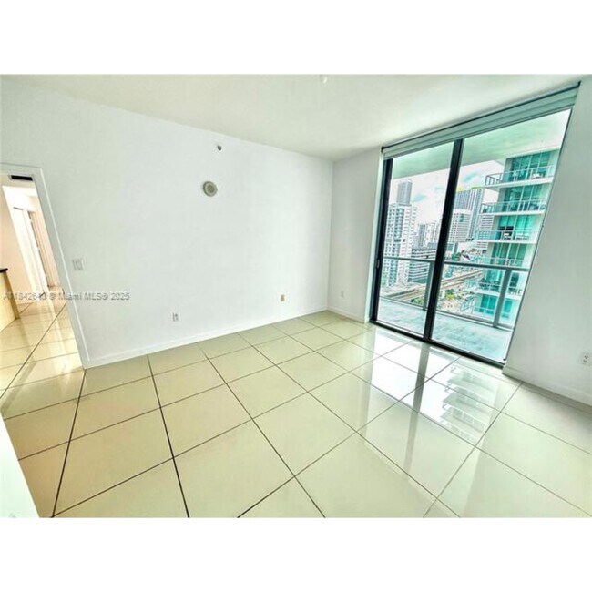 Photo - 79 SW 12th St