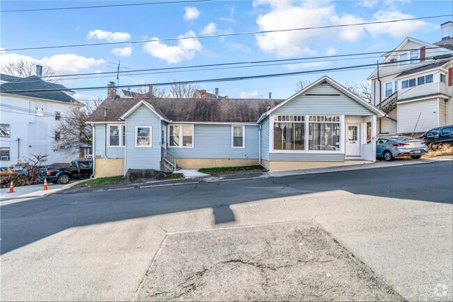 Building Photo - 109 Bunker Hill Ave Rental